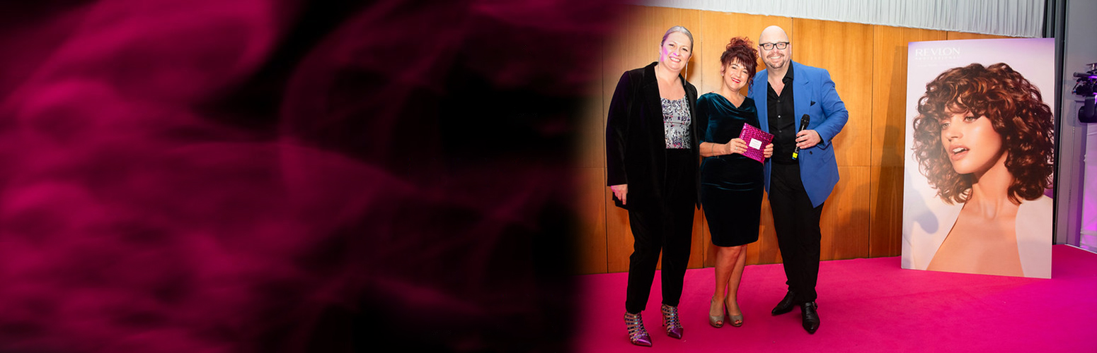 FRINGE BENEFITS & LA BELLA BEAUTY SALON WIN TWO TOP GONGS! FRINGE BENEFITS & LA BELLA BEAUTY SALON WIN TWO TOP GONGS!